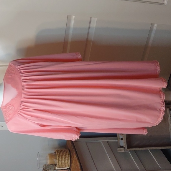 Vintage Shadowline Peignoir Set Peachy Pink Size Medium - Picture 9 of 13